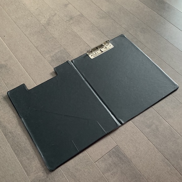 Set of 9 binders and 3 clipboards - Picture 7 of 16